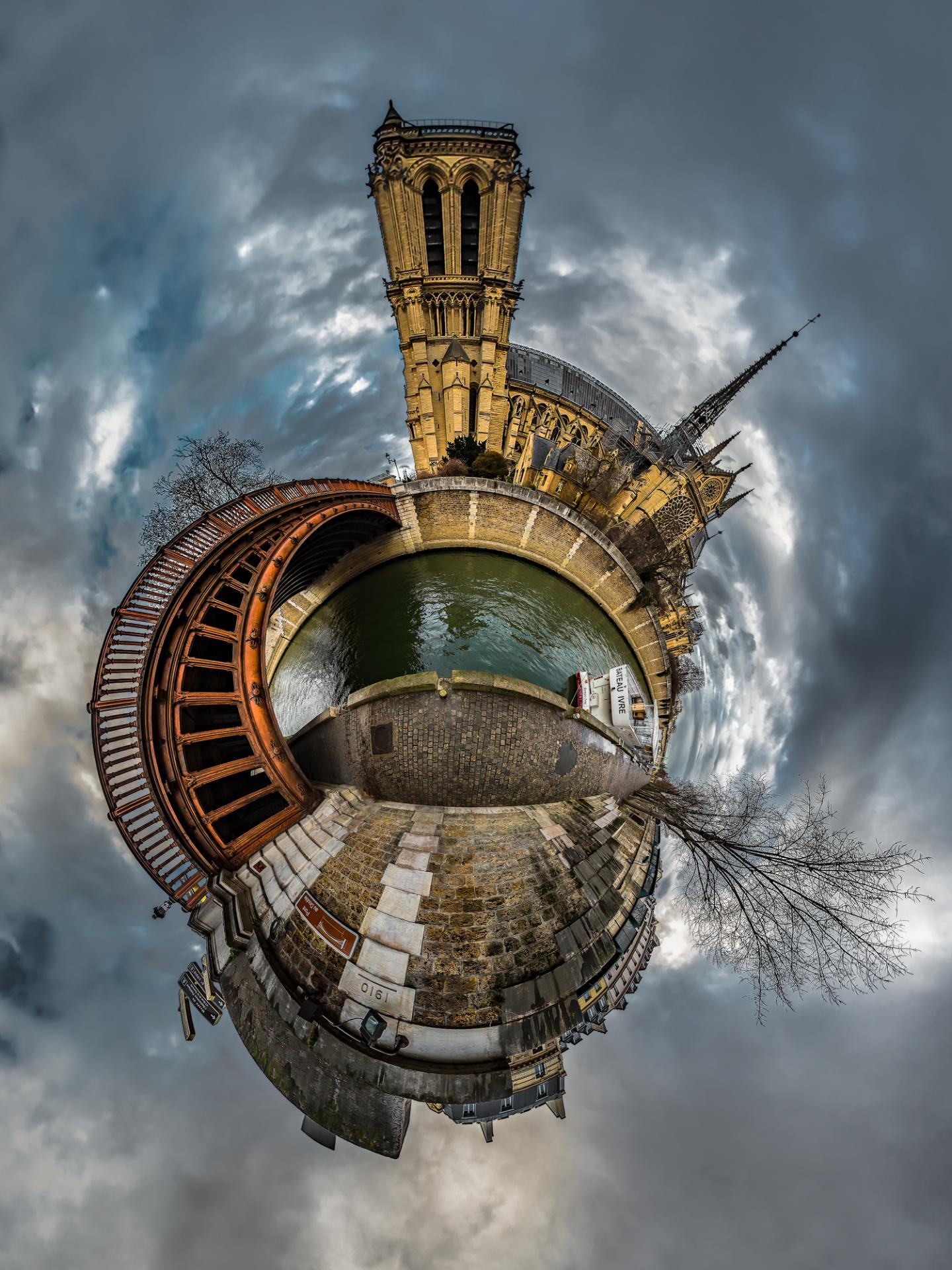 New York Photography Awards Winner - Tiny Planet-sur-Seine