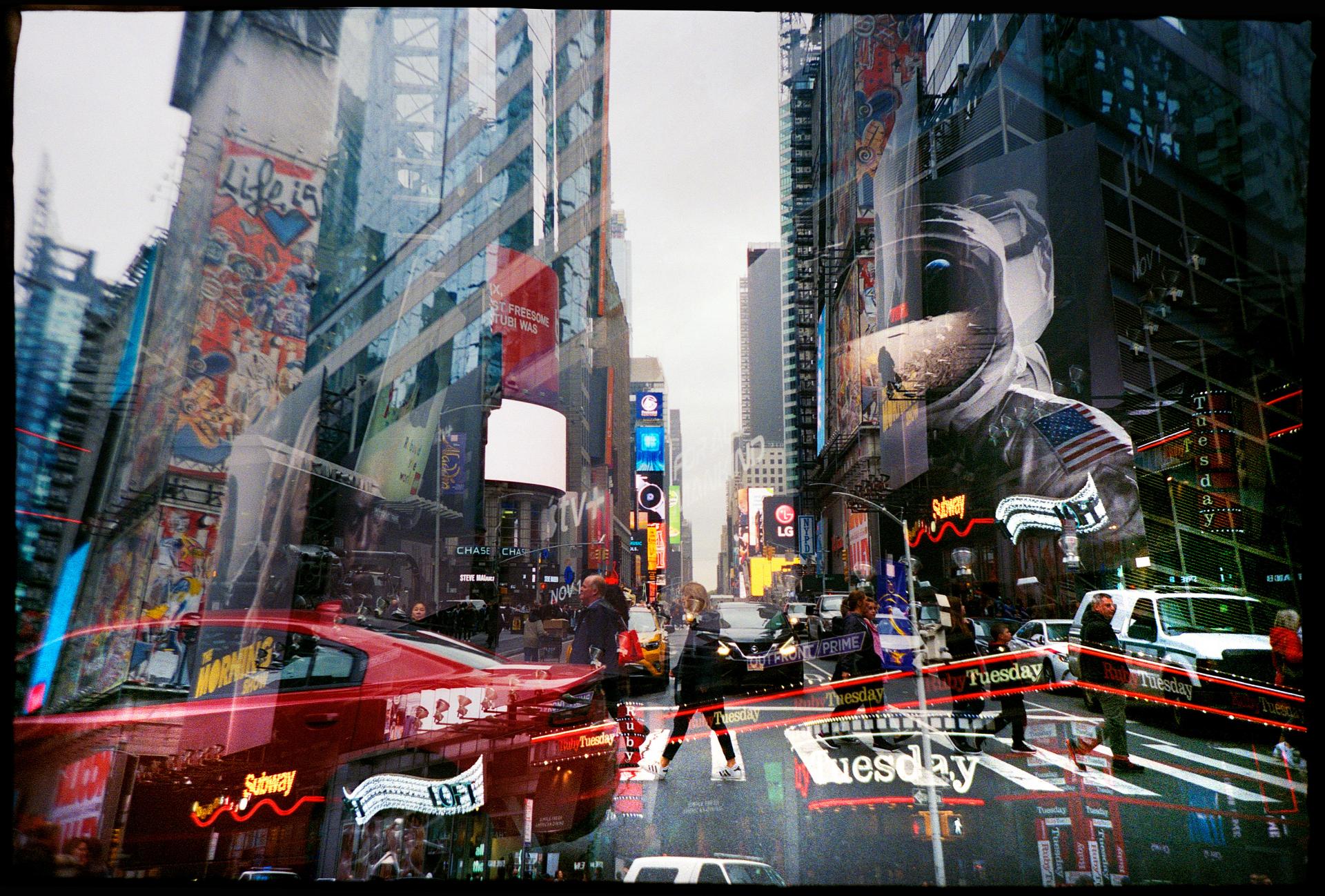 New York Photography Awards Winner - NEW YORKERS AND THEIR ENVIRONMENTS