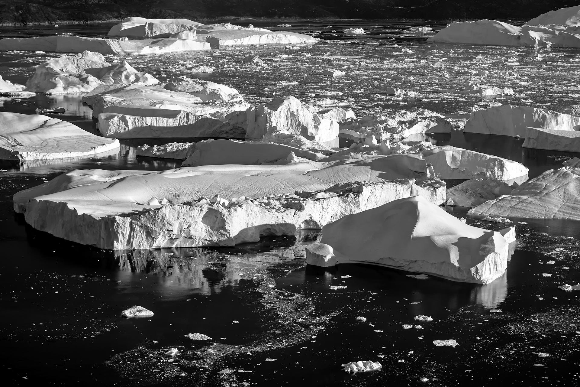 New York Photography Awards Winner - Over the iceberg (black and white)