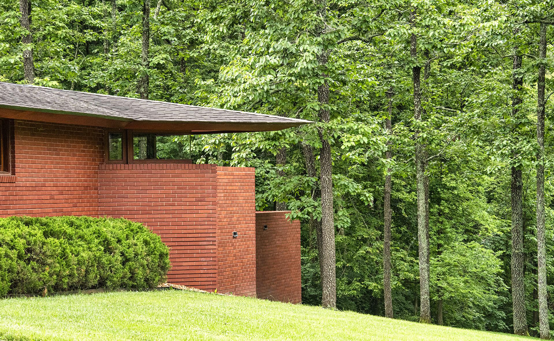 New York Photography Awards Winner - Wright's Residential Cantilever