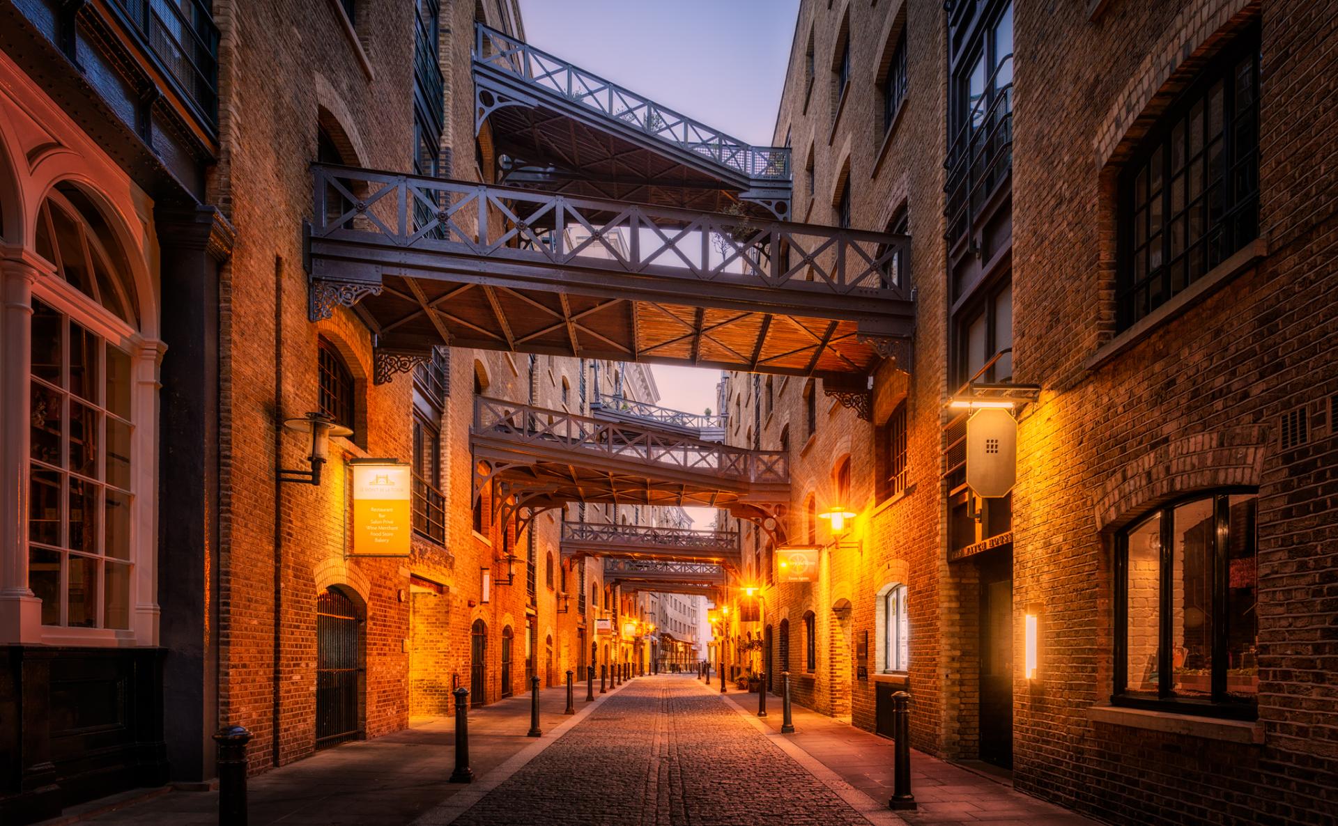 New York Photography Awards Winner - Old trade traces – London Shad Thames