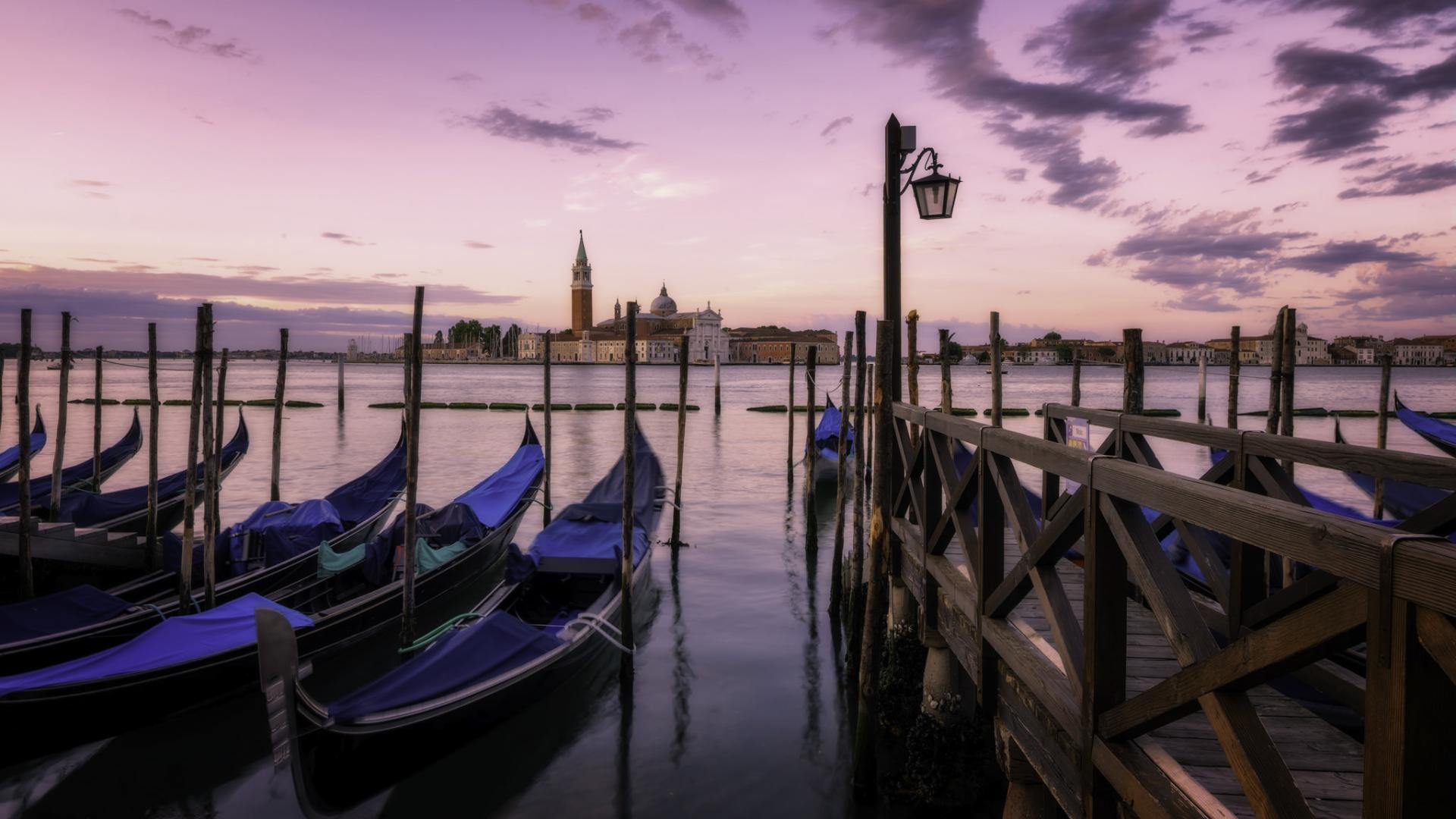 New York Photography Awards Winner - Gondolas