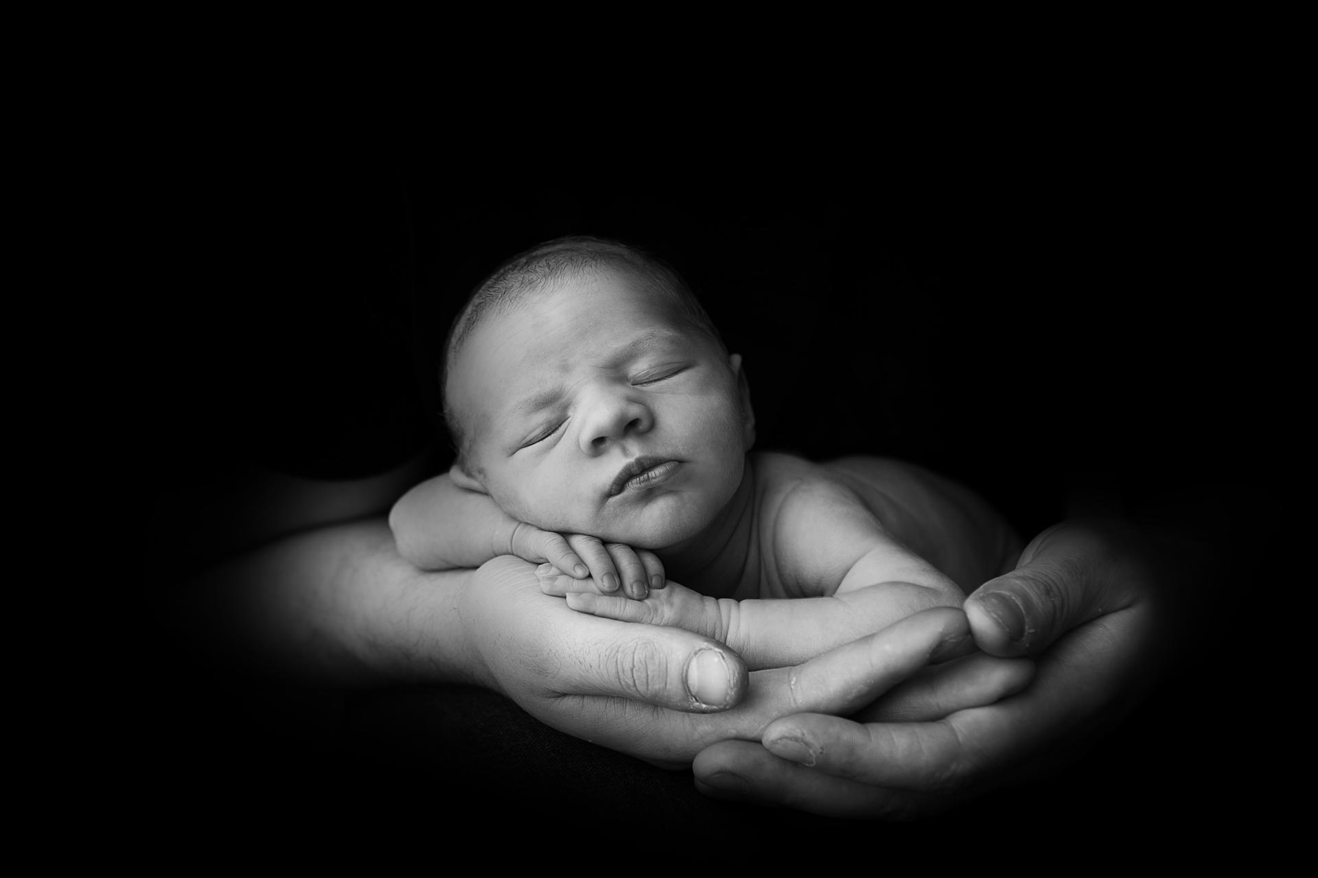 New York Photography Awards Winner - In dad's hands