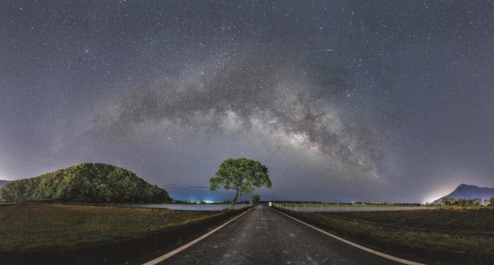 New York Photography Awards Winner - The Arch of The Milky Way