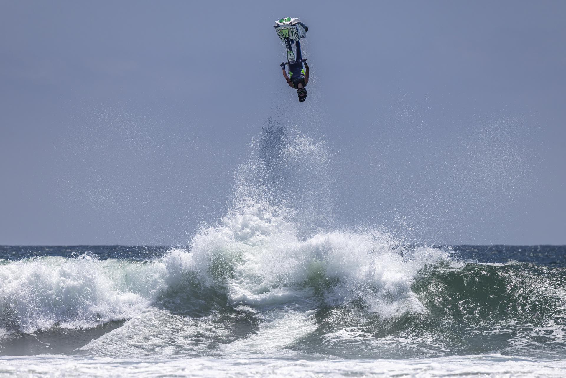 New York Photography Awards Winner - Surf's Upside Down