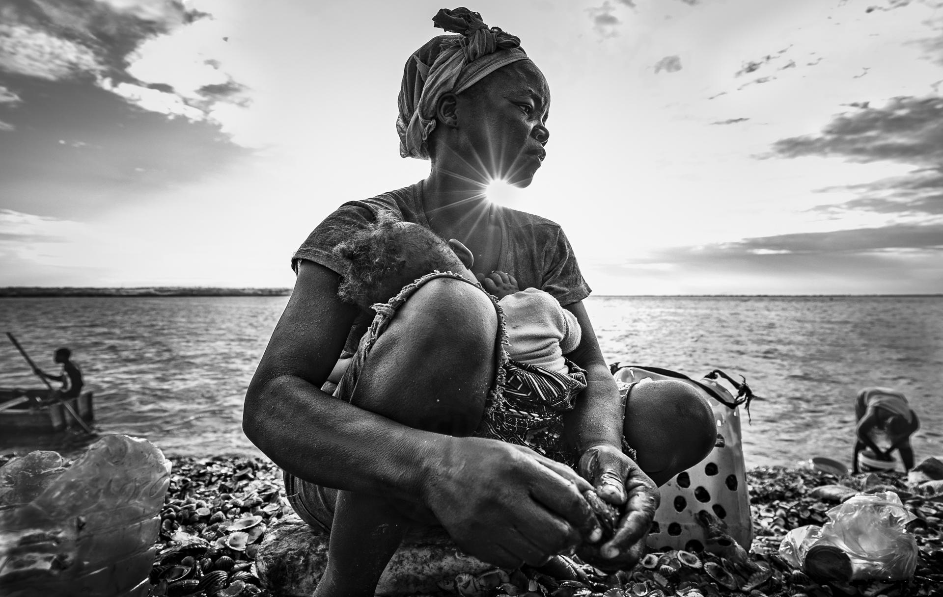 New York Photography Awards Winner - Resilient mothers