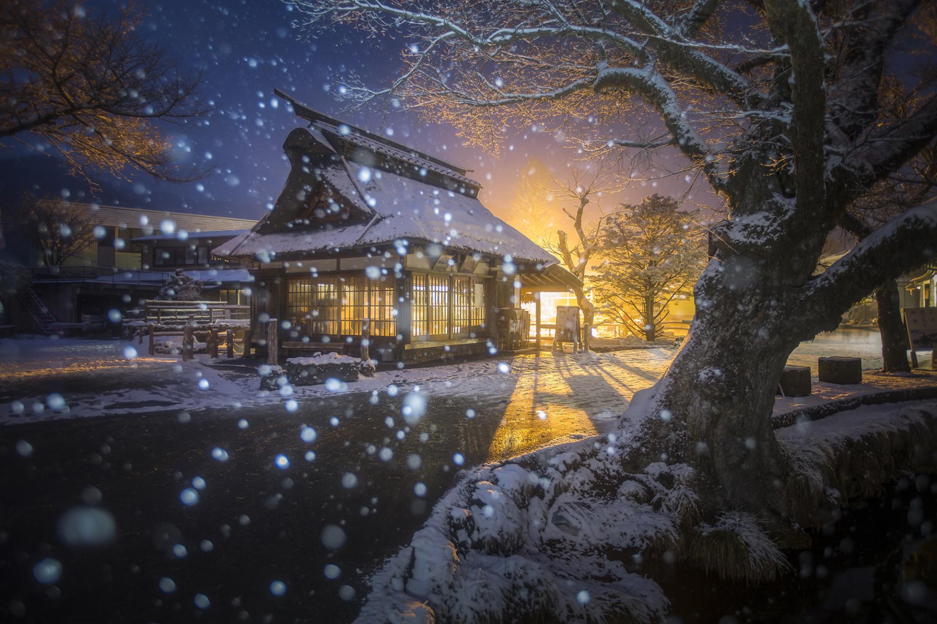 New York Photography Awards Winner - Oshino Hakkai in the snow