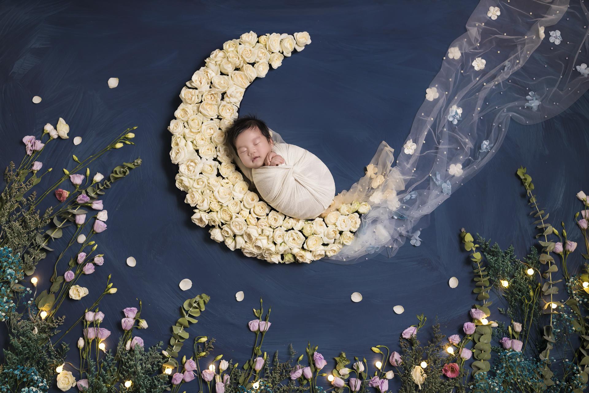 New York Photography Awards Winner - Mother is like the moon.