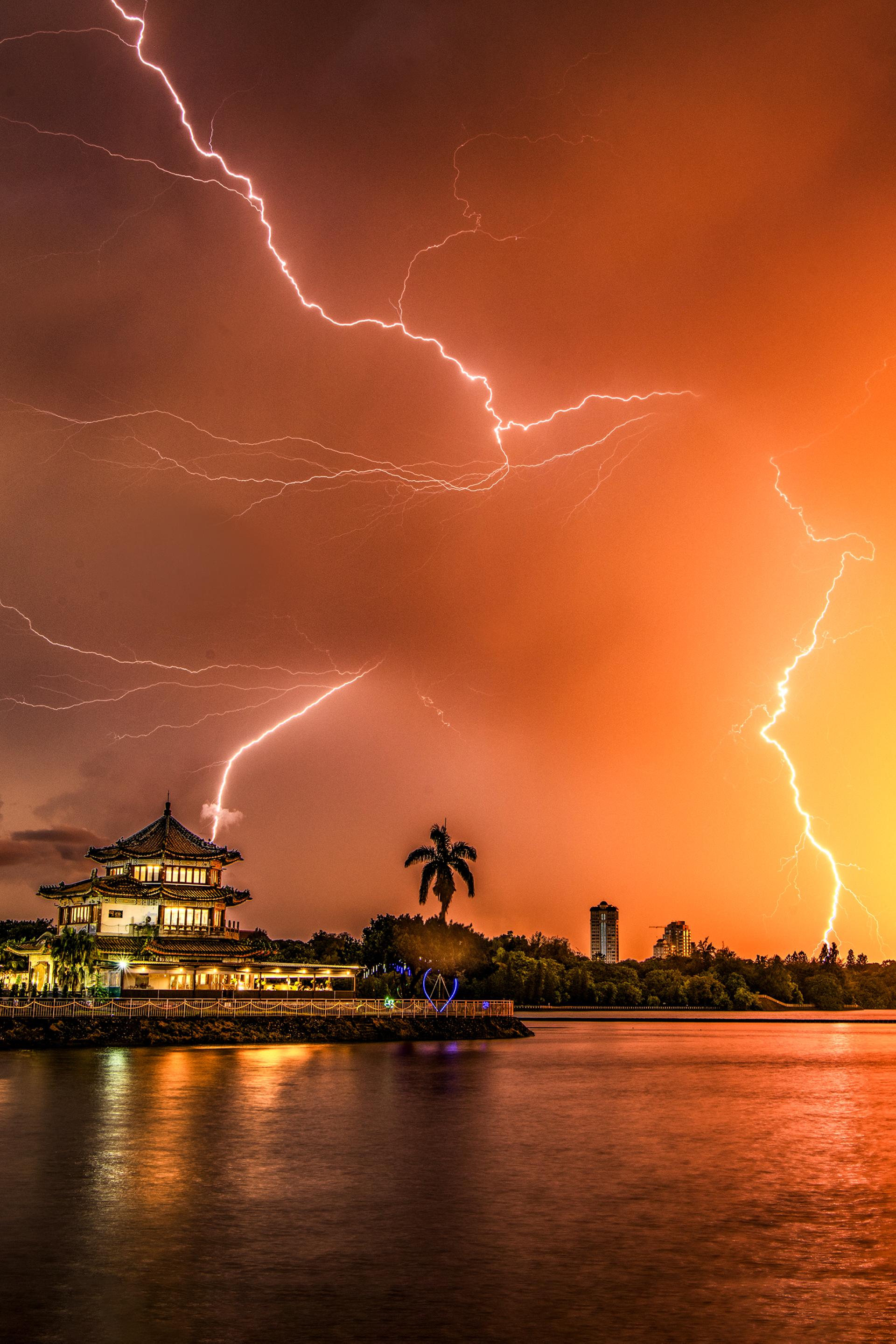 New York Photography Awards Winner - Fire clouds lightning