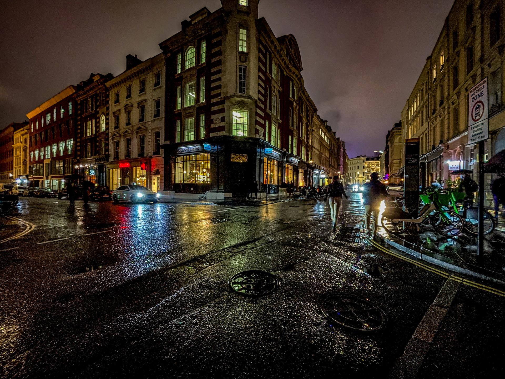 New York Photography Awards Winner - A Rainy Evening in Covent Garden