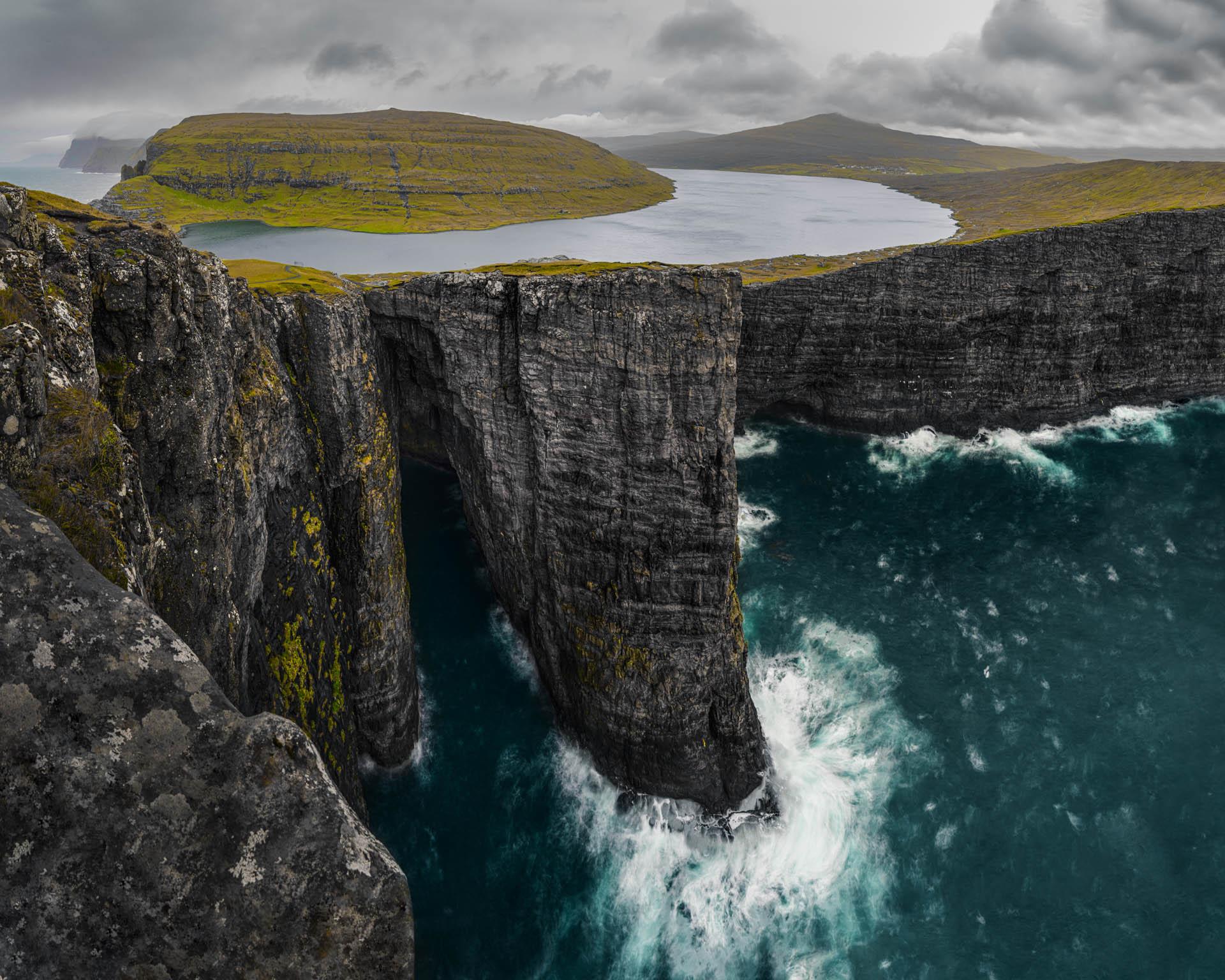 New York Photography Awards Winner - Edge of the Wild at Vágar Island