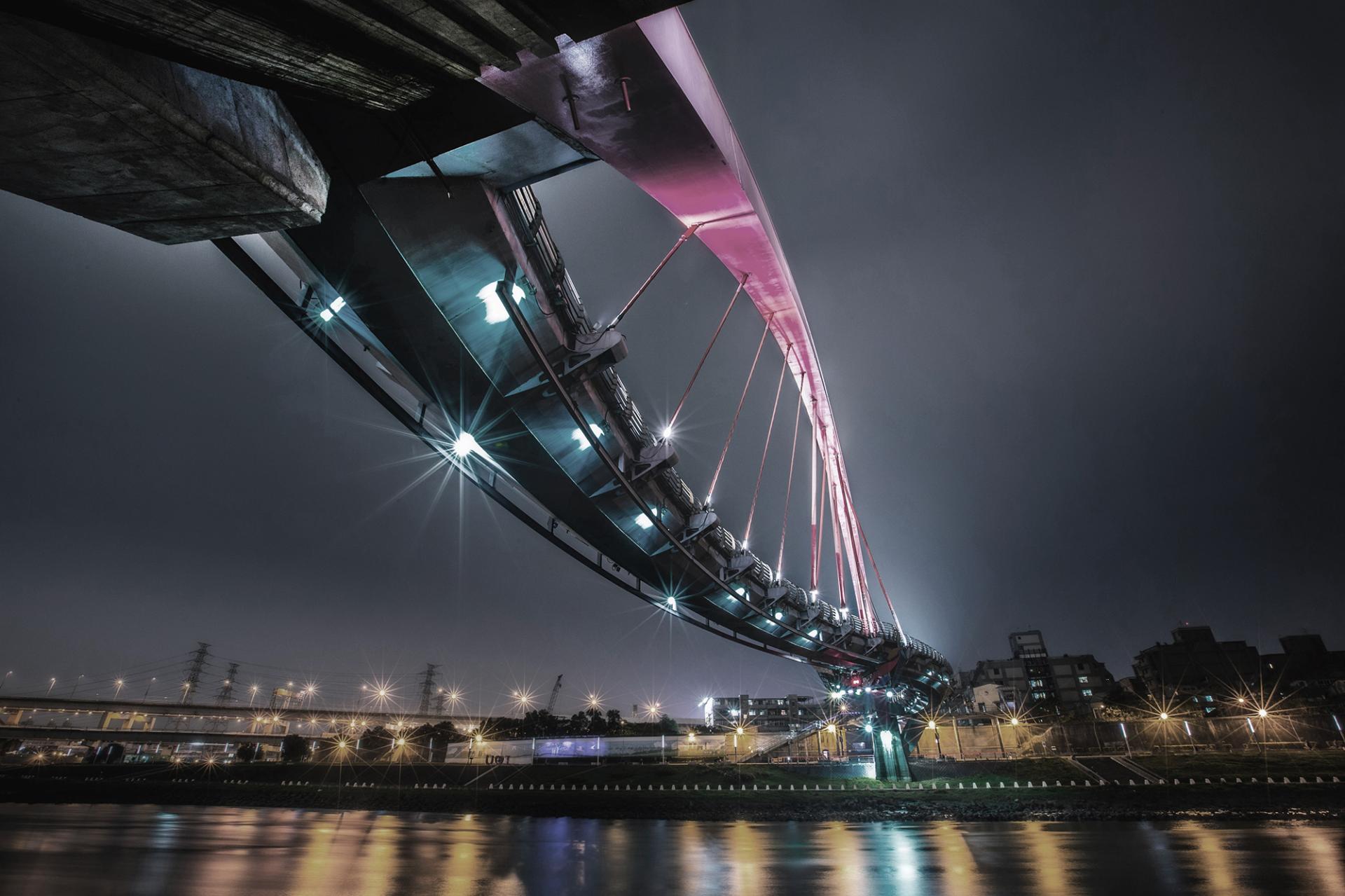 New York Photography Awards Winner - Rainbow bridge