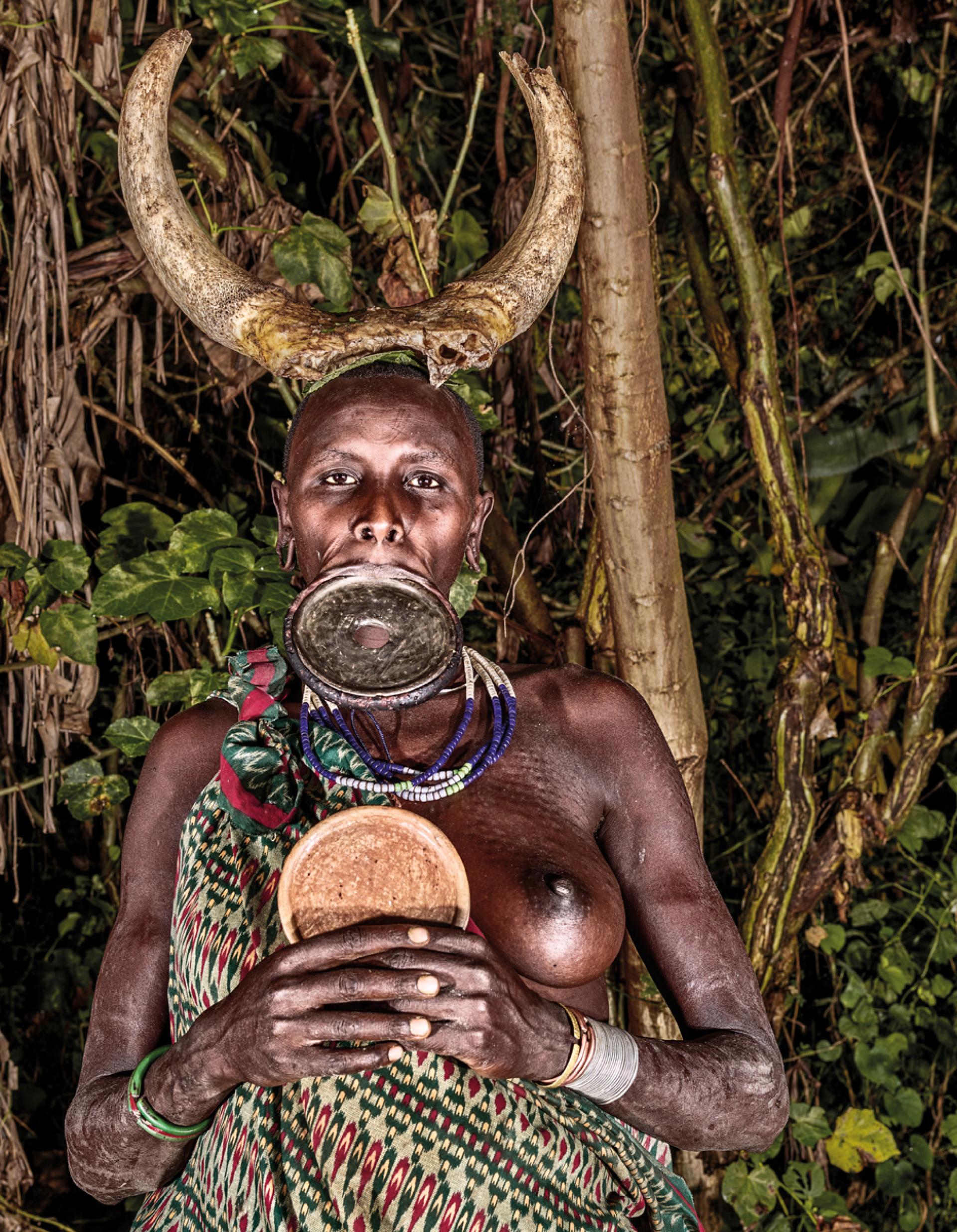 New York Photography Awards Winner - Lip Plate Lady