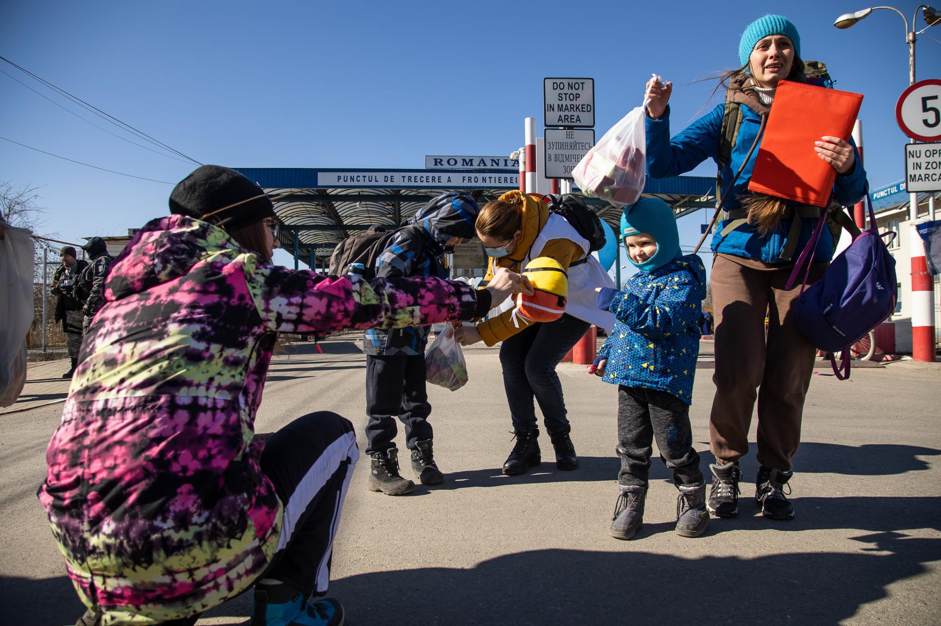 New York Photography Awards Winner - The Border, Where the Story of Ukrainian Refugees