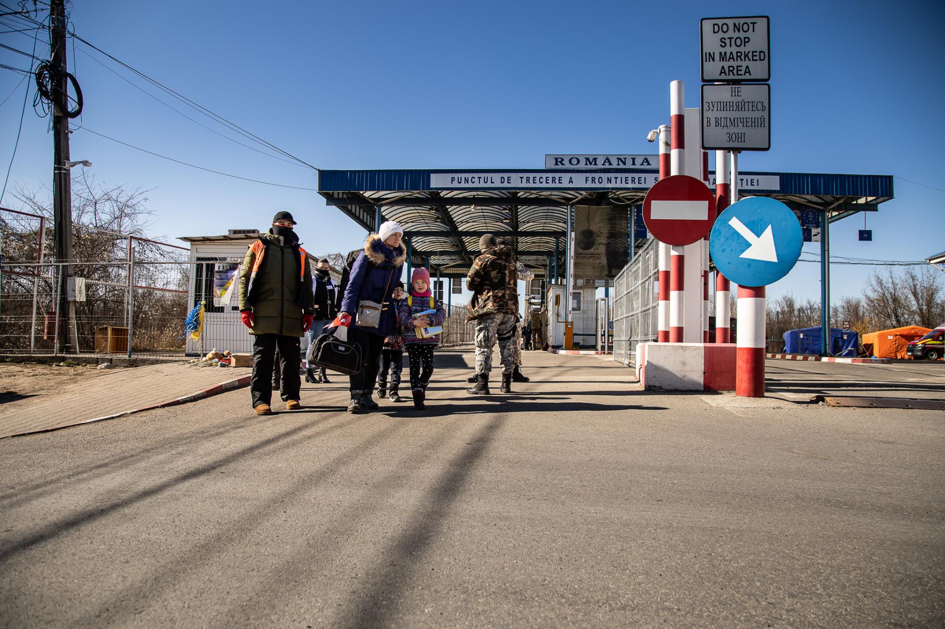 New York Photography Awards Winner - The Border, Where the Story of Ukrainian Refugees