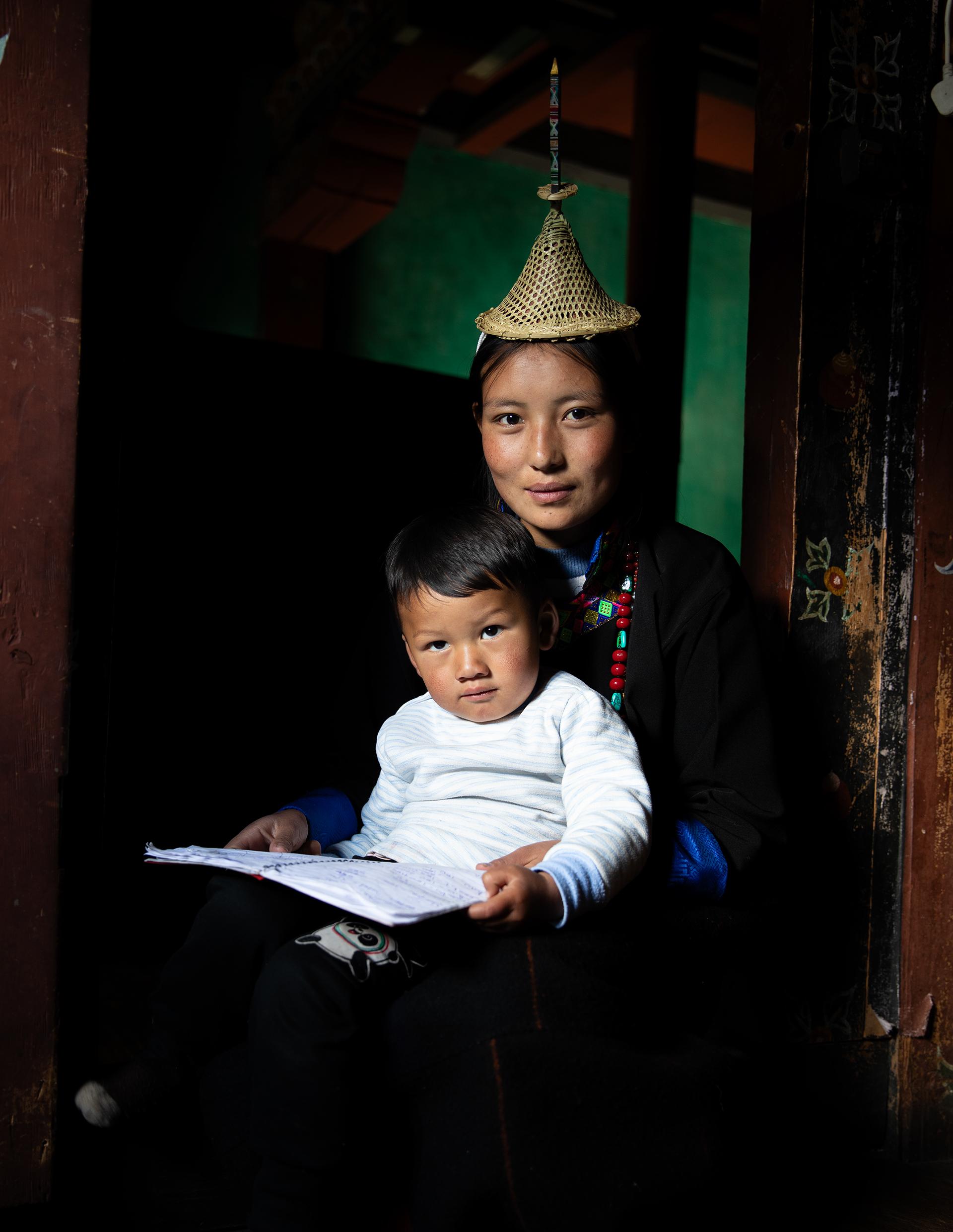 New York Photography Awards Winner - Young Layap mum with son