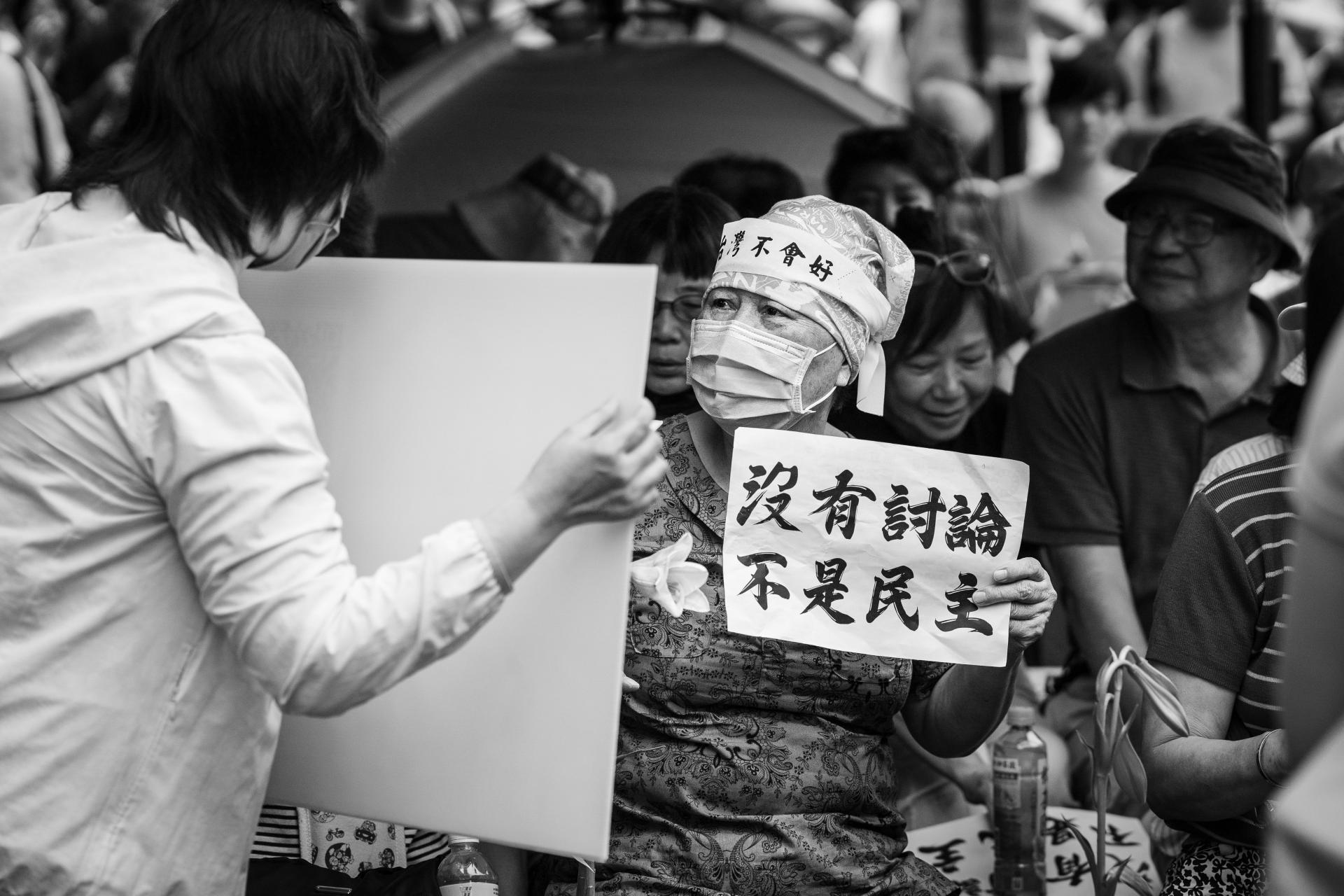 New York Photography Awards Winner - Blue Bird -Protest against the expansion of powers of Taiwan