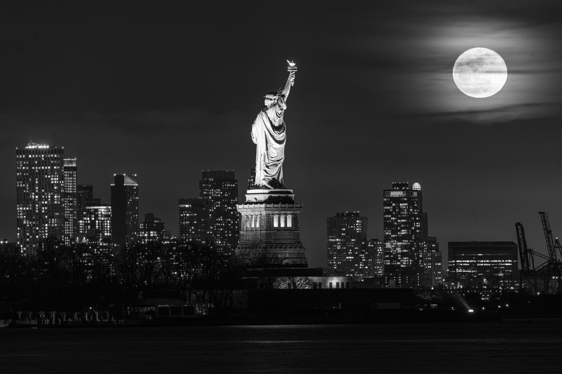 New York Photography Awards Winner - NYC Skyline with Moon rise