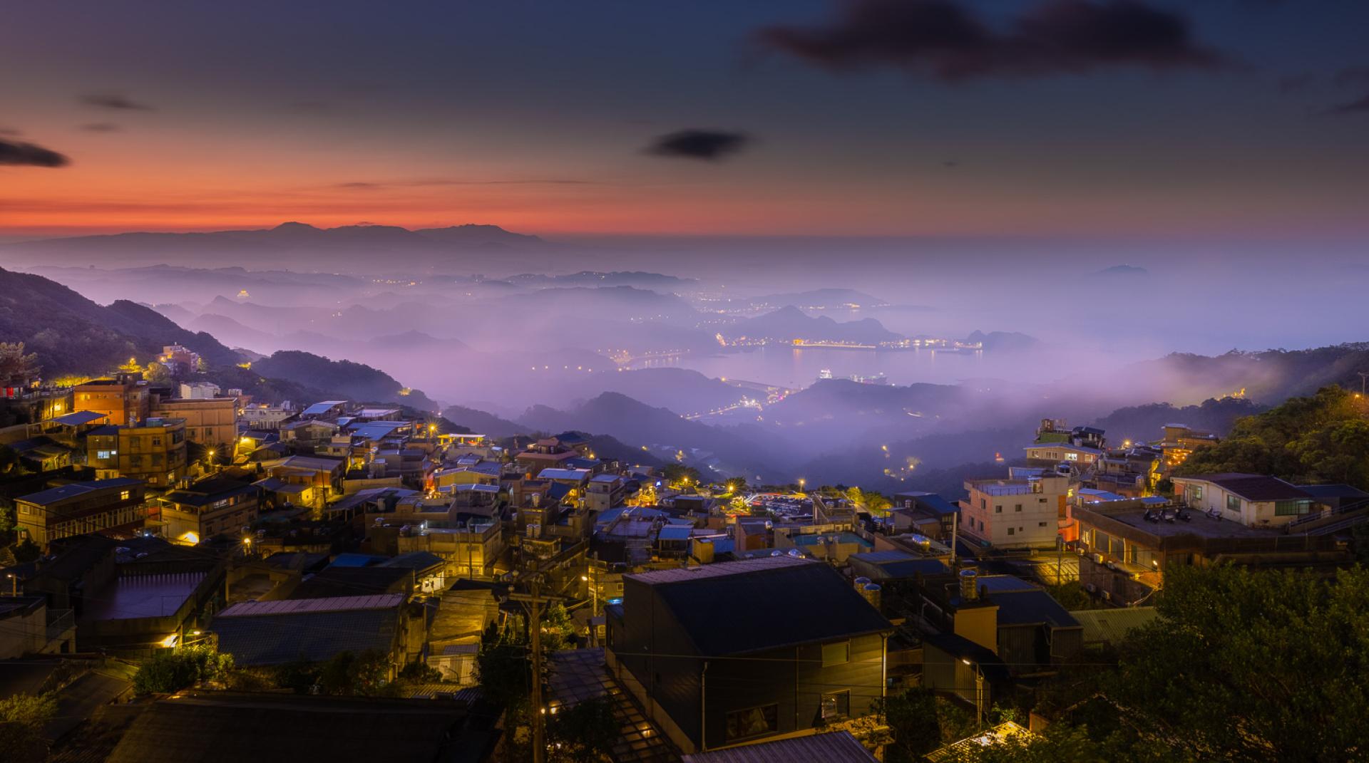 New York Photography Awards Winner - Mountain City Cloud Sea