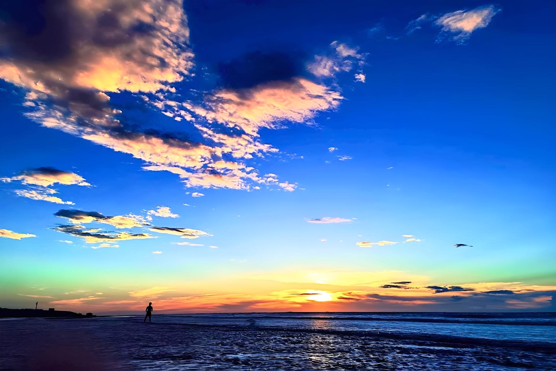 New York Photography Awards Winner - The Wave Chaser's Twilight